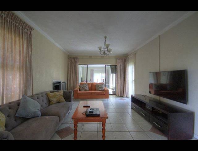 3 BEDROOM HOUSE FOR SALE IN BRACKENDOWNS